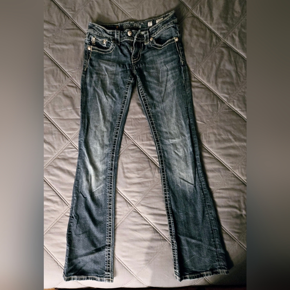 Women's Dark Wash embellished back pockets